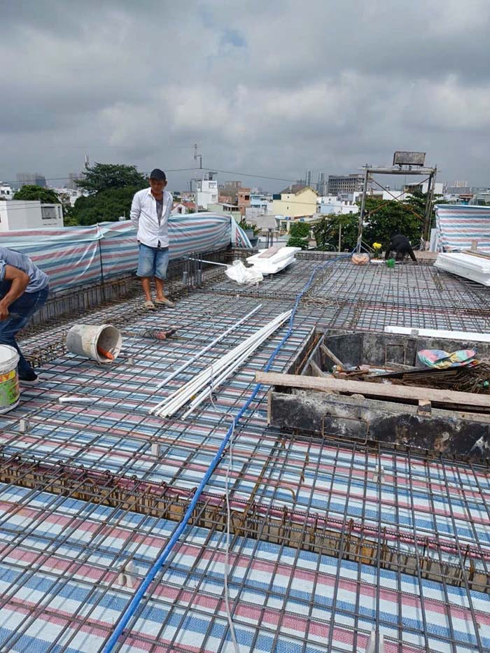 Thi công đổ bê tông tầng 2